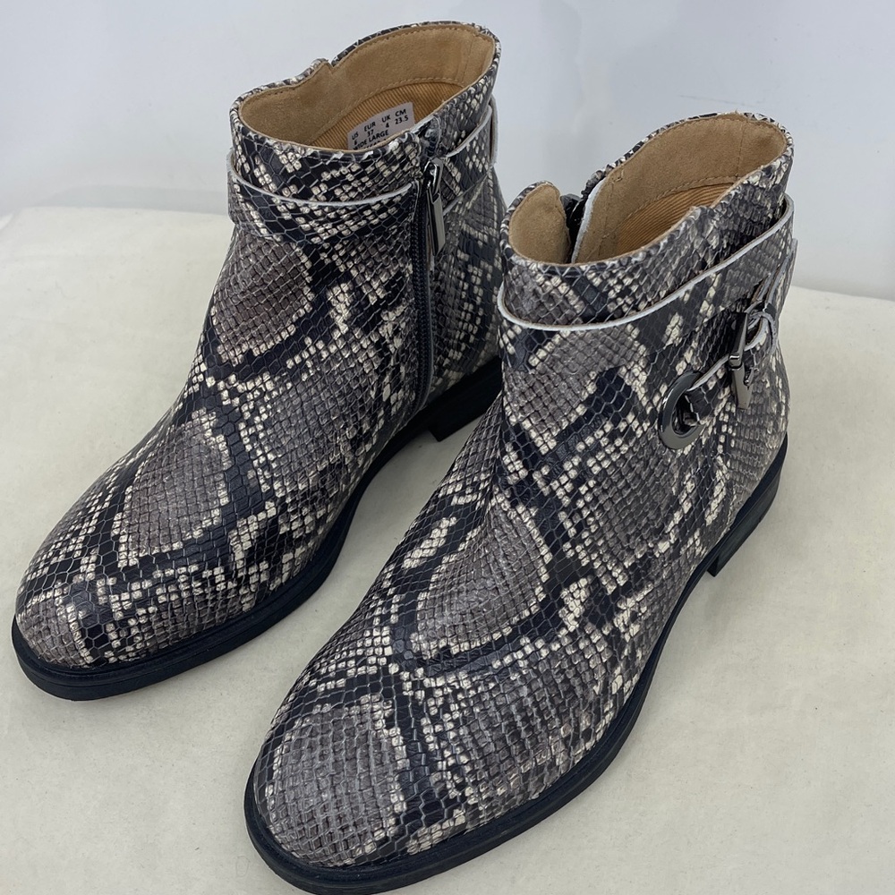 Hush Puppies WOMENS SIZE 6 WIDE Snakeskin Patterned ANKLE BOOTS